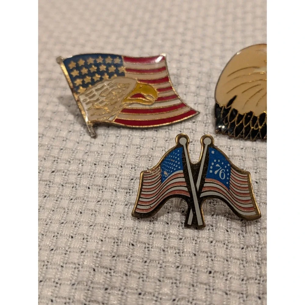 Vintage Patriotic Pin Lot‎ 8 USA Flag Eagle Liberty Bell Bicentennial 1976 Hat